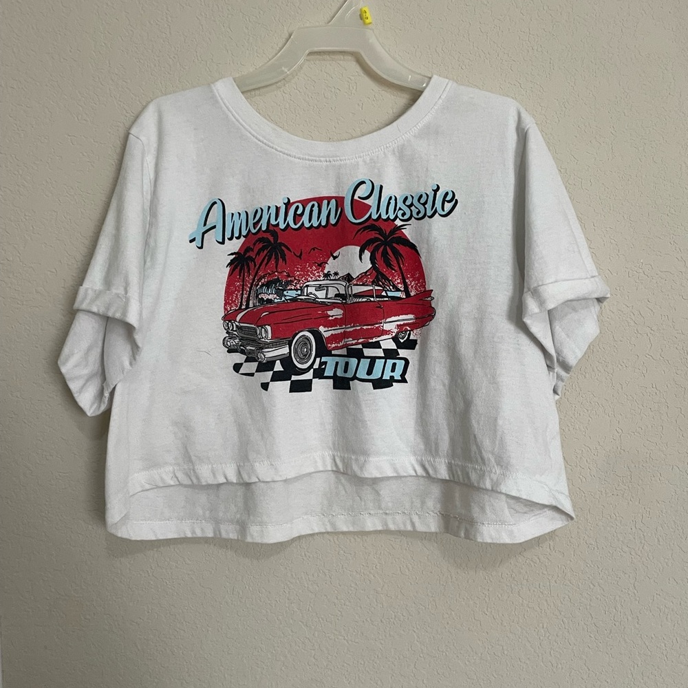 Cropped car t-shirt size large